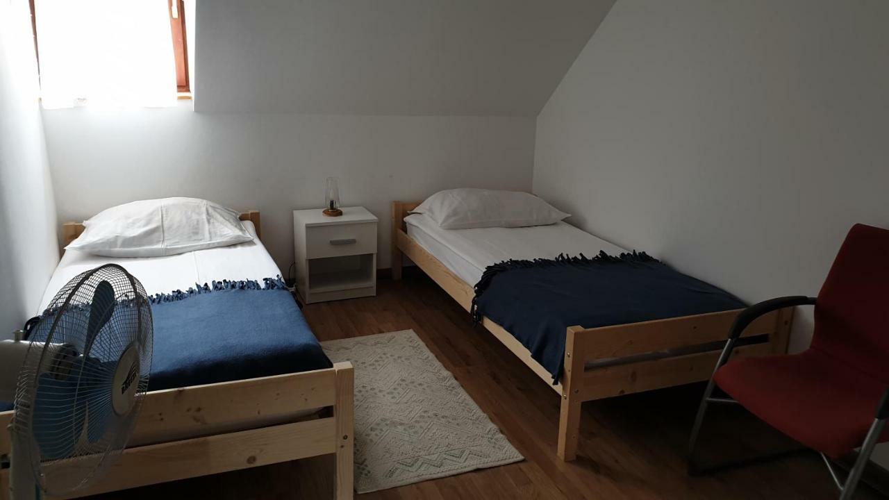 Guesthouse Osvald Zirovnica Exteriér fotografie