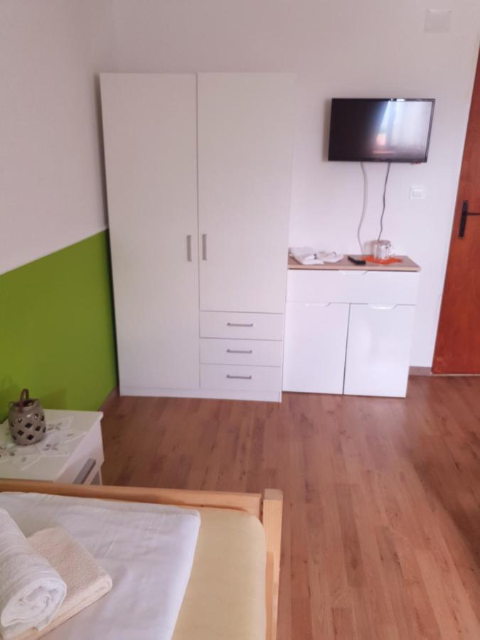 Guesthouse Osvald Zirovnica Exteriér fotografie